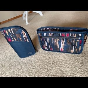 Lug Canoe cosmetic case brush holder set